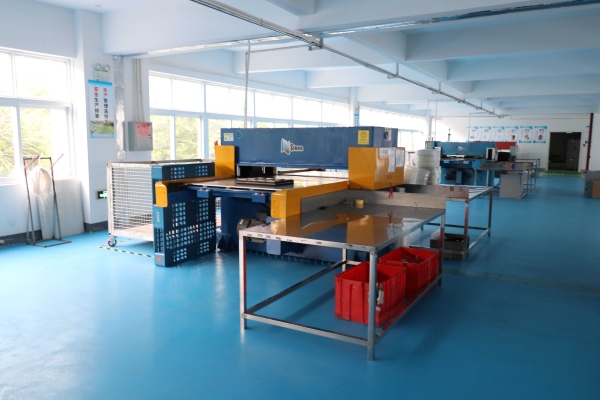 吸塑包(bāo)裝生産車間