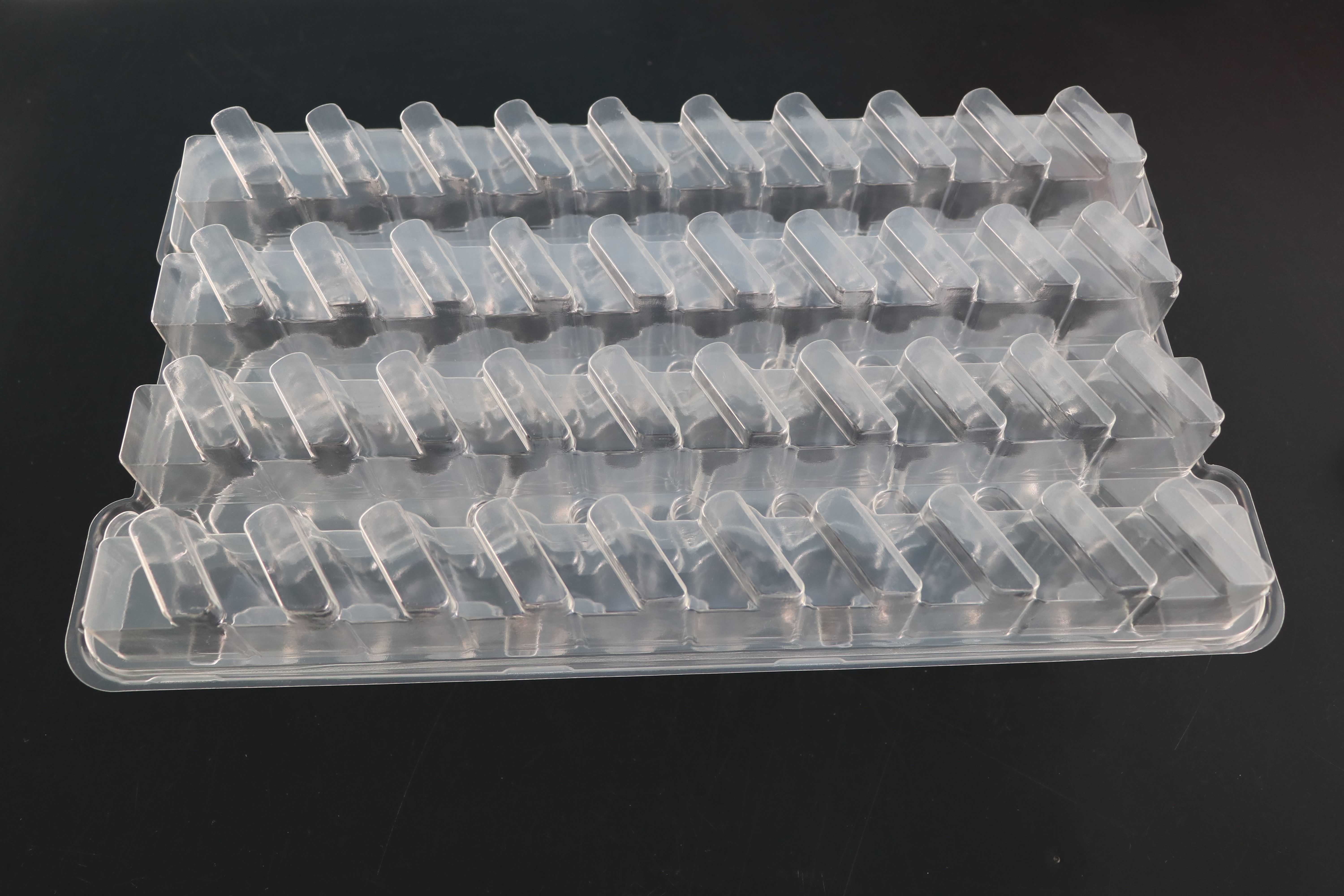 汽車零部(bu)件吸塑包(bāo)裝